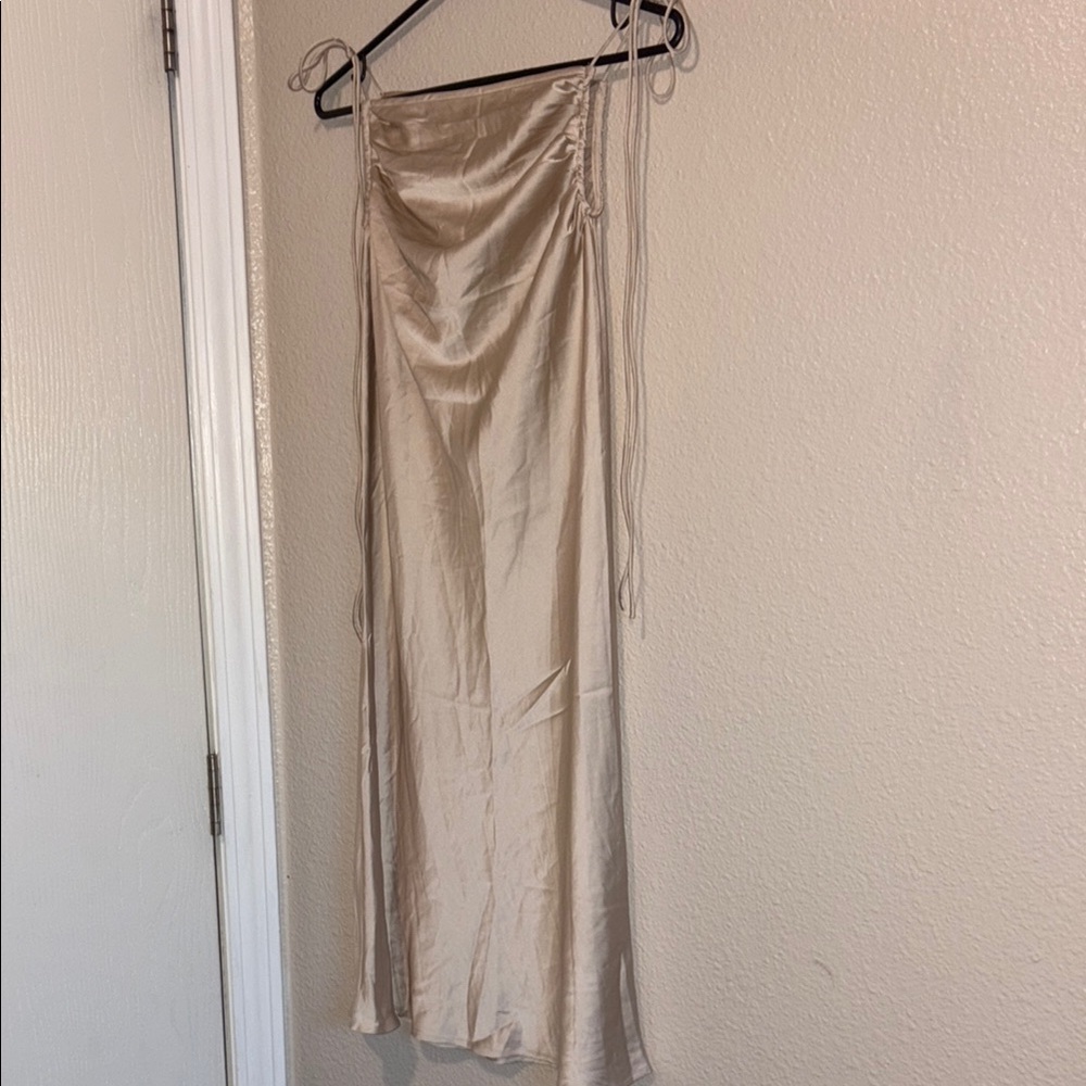 Elegant Cream Women's Skirt